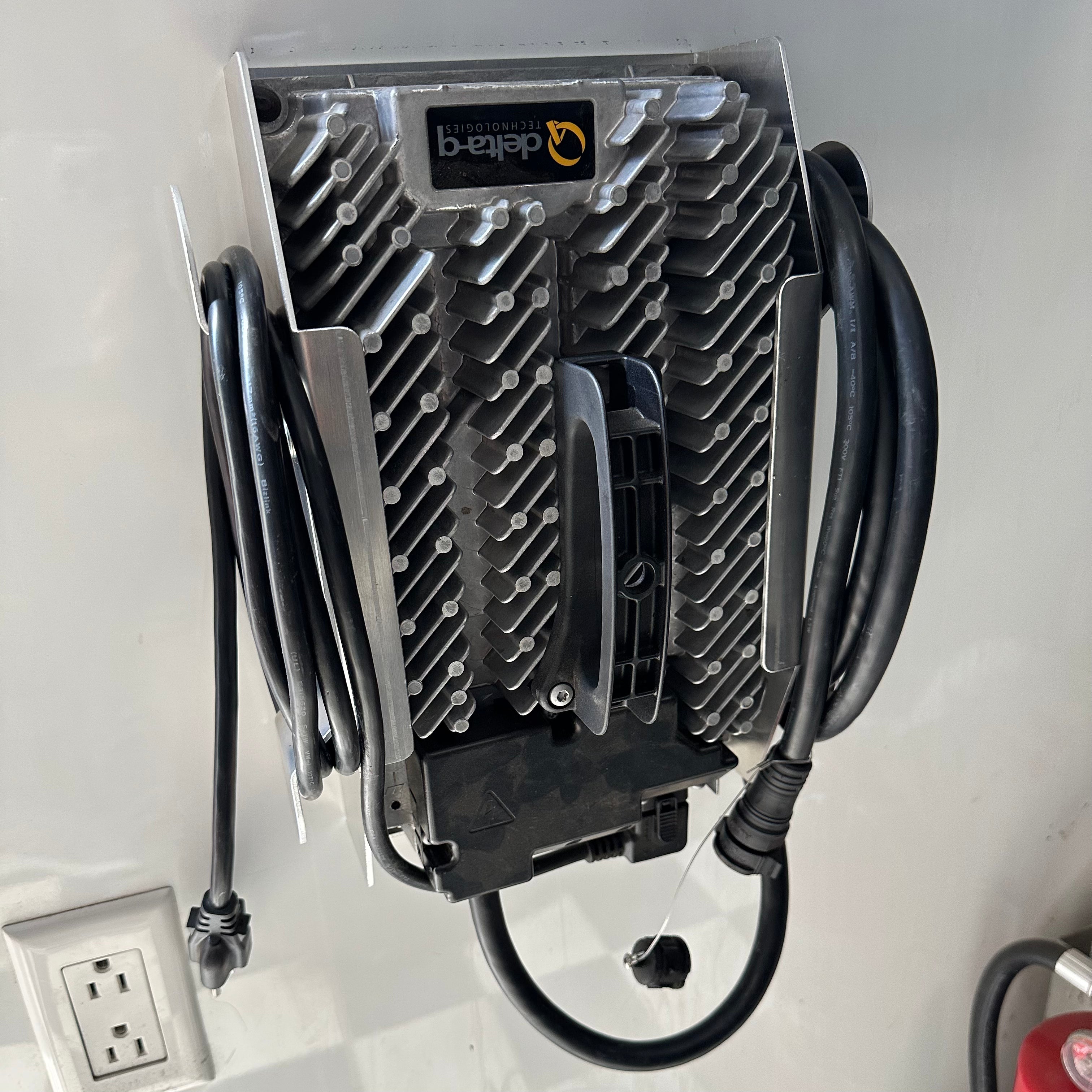 KTM HUSQVARNA GAS GAS E5 BIKE CHARGER WALL MOUNT / HOLDER